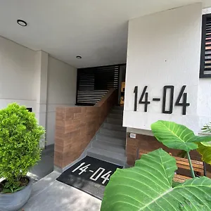 Hotel 14-04 *****